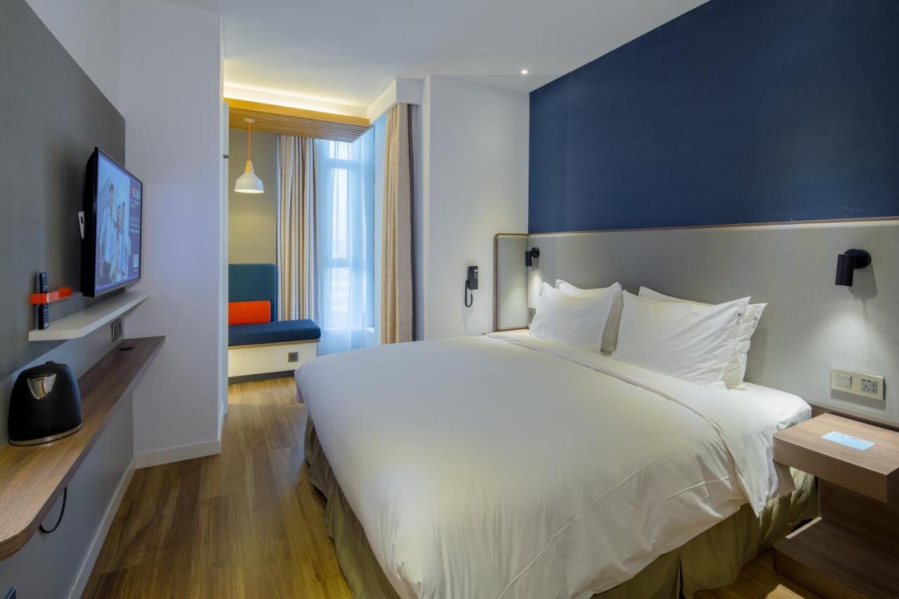 Holiday Inn Express Haining City Center, An Ihg Hotel Exterior foto
